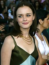 Lovely celebrity Alexis Bledel with her collection of hot photos